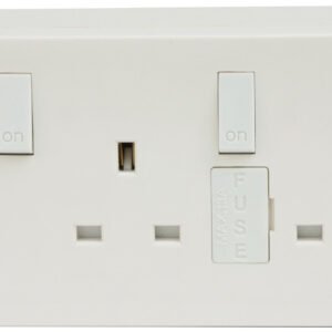 Mercury 3 Gang Switched Fused Mains Socket