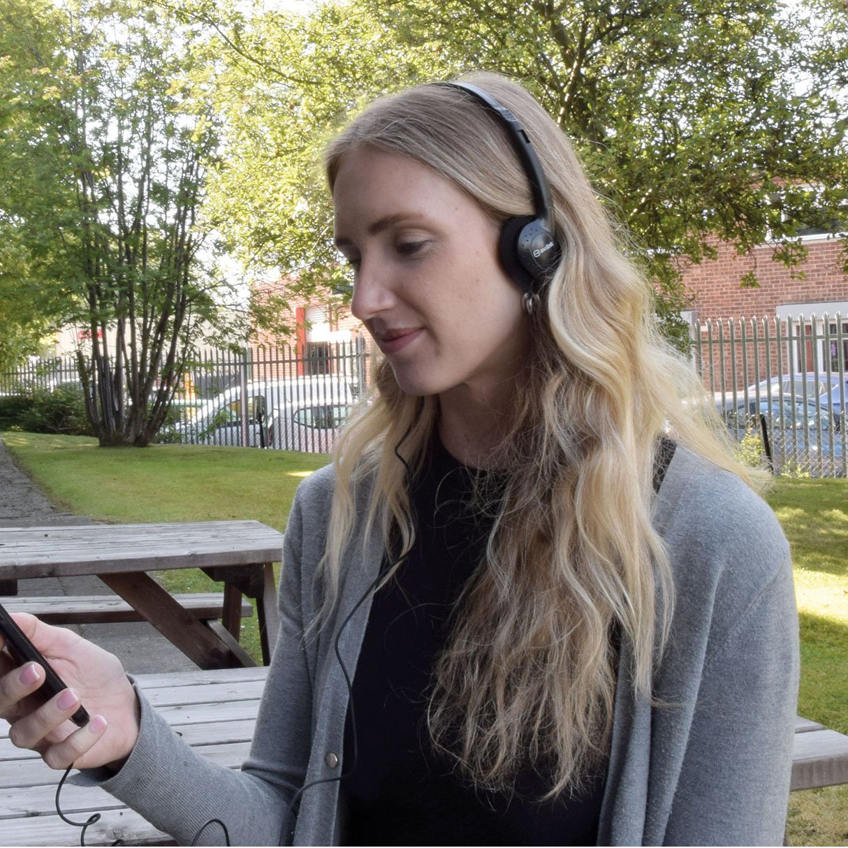 Volume Music Solutions AV:Link Lightweight Stereo Headphones SH30
