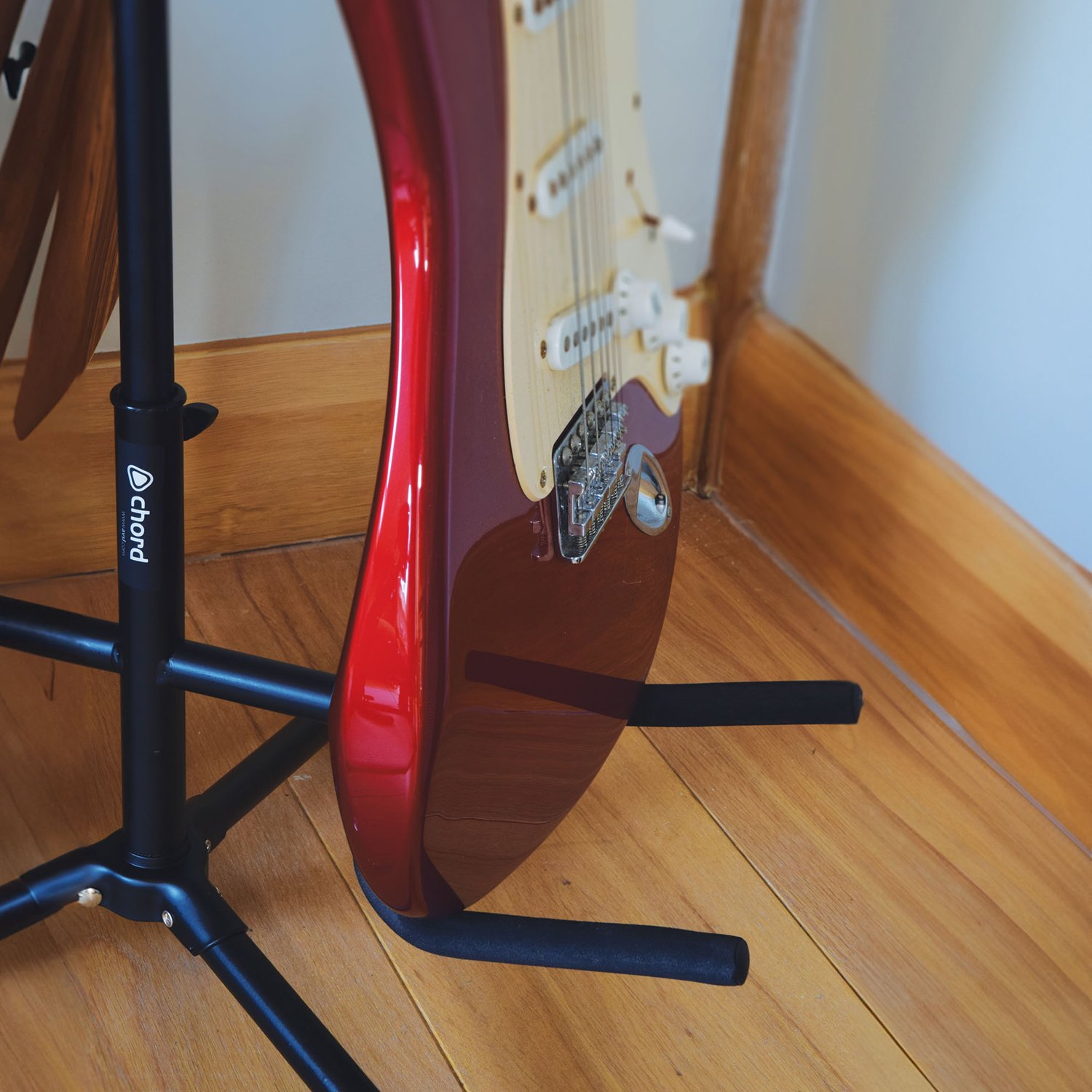 Volume Music Solutions Chord Dual Guitar Stand with Neck Support GS-2